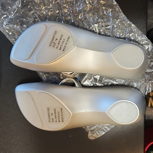 Suzanne Somers, ladies sandals - Picture 6 of 8